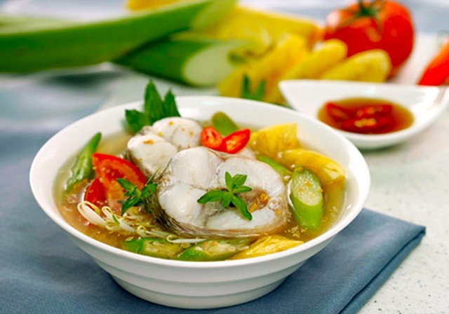 Exploring Vietnam’s Culinary Treasures: Sweet and Sour Soup and Caramelized Fish in Clay Pot Shine in TasteAtlas Rankings