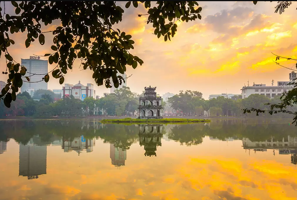 Exploring Hoan Kiem Lake, Hanoi